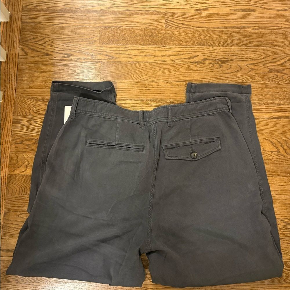 Everlane NWT The Chino in Buttersoft Barrel in Graphite. Size 16. Plus size. - Picture 5 of 5